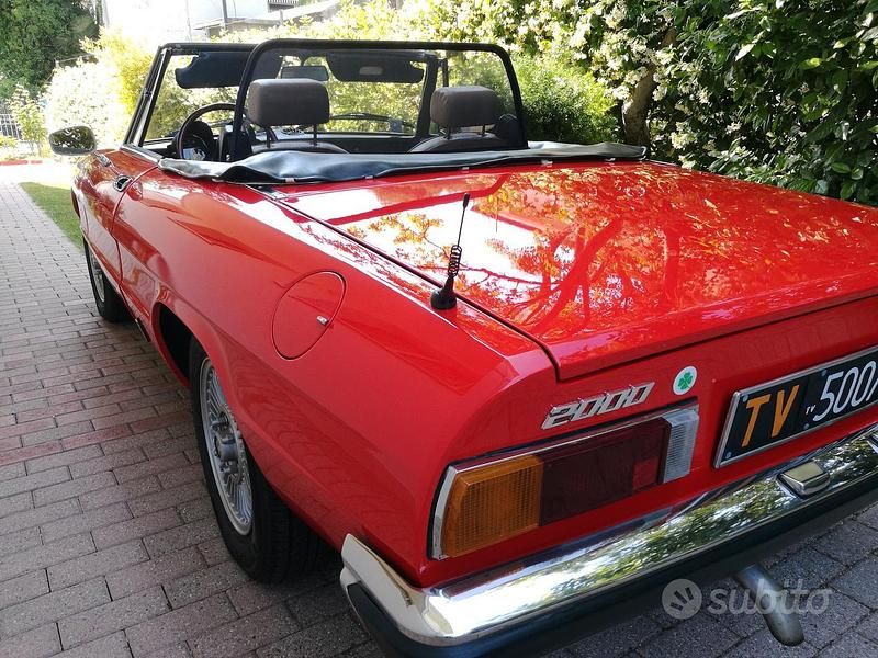 Usata Alfa Romeo 2000 1982 Rosso Cabrio