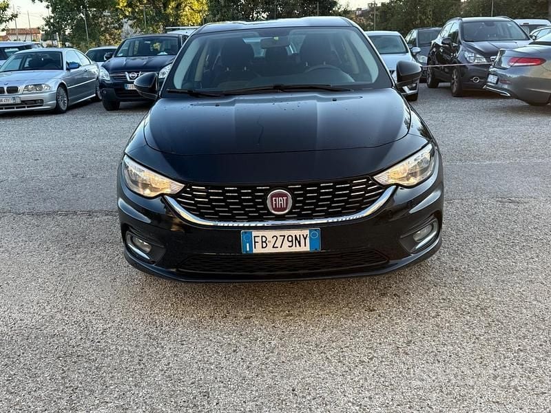 Nero Usata 2016 Fiat Tipo Opening Edition Tre volumi | 5500 € (Super prezzo) - Immagine 1/4