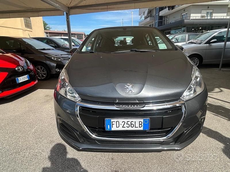 Usata Peugeot 208 Allure 75 CV (55 kW) 2016 Grigio Utilitaria