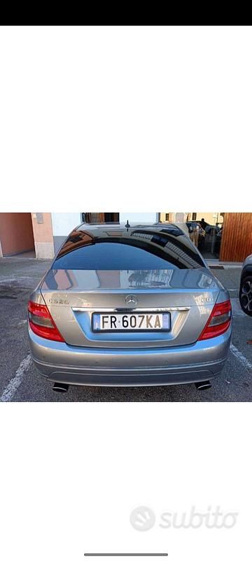 Usata Mercedes C320 224 CV (164 kW) 2008 Grigio Berlina