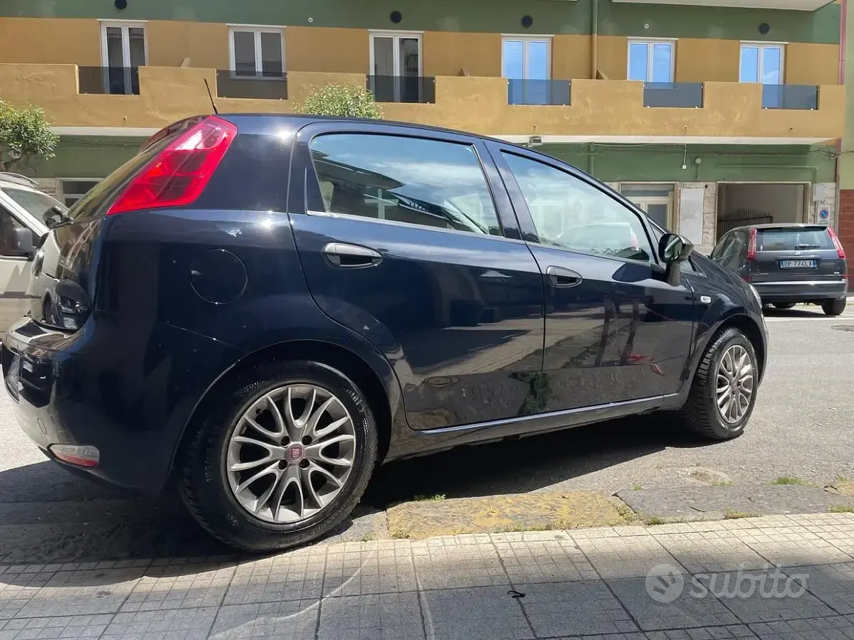 Usata Fiat Punto 95 CV (69 kW) 2018 Bluazzurro Utilitaria