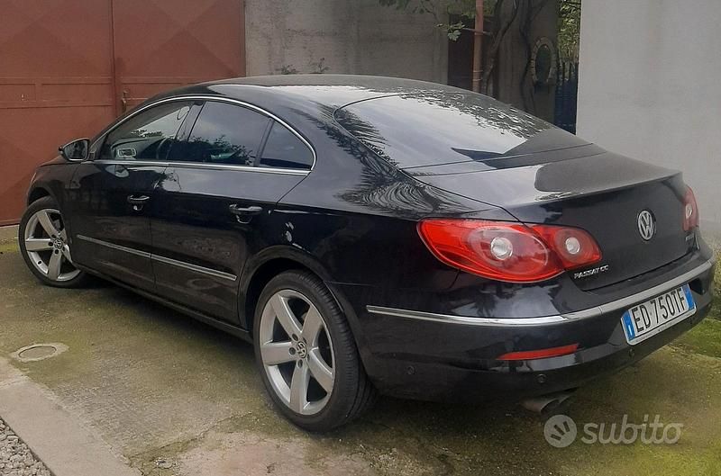 Usata VW Passat 143 CV (105 kW) 2011 Nero Berlina