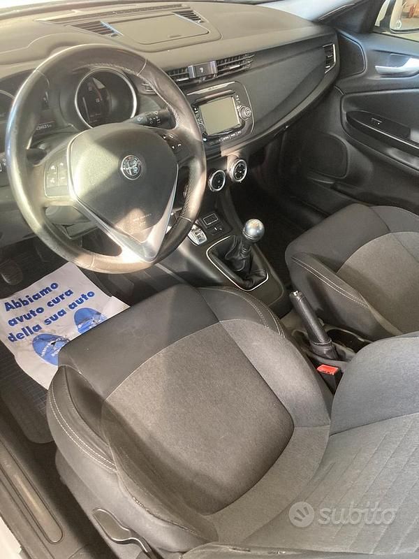 Usata Alfa Romeo Giulietta 120 CV (88 kW) 2016 Bianco Utilitaria