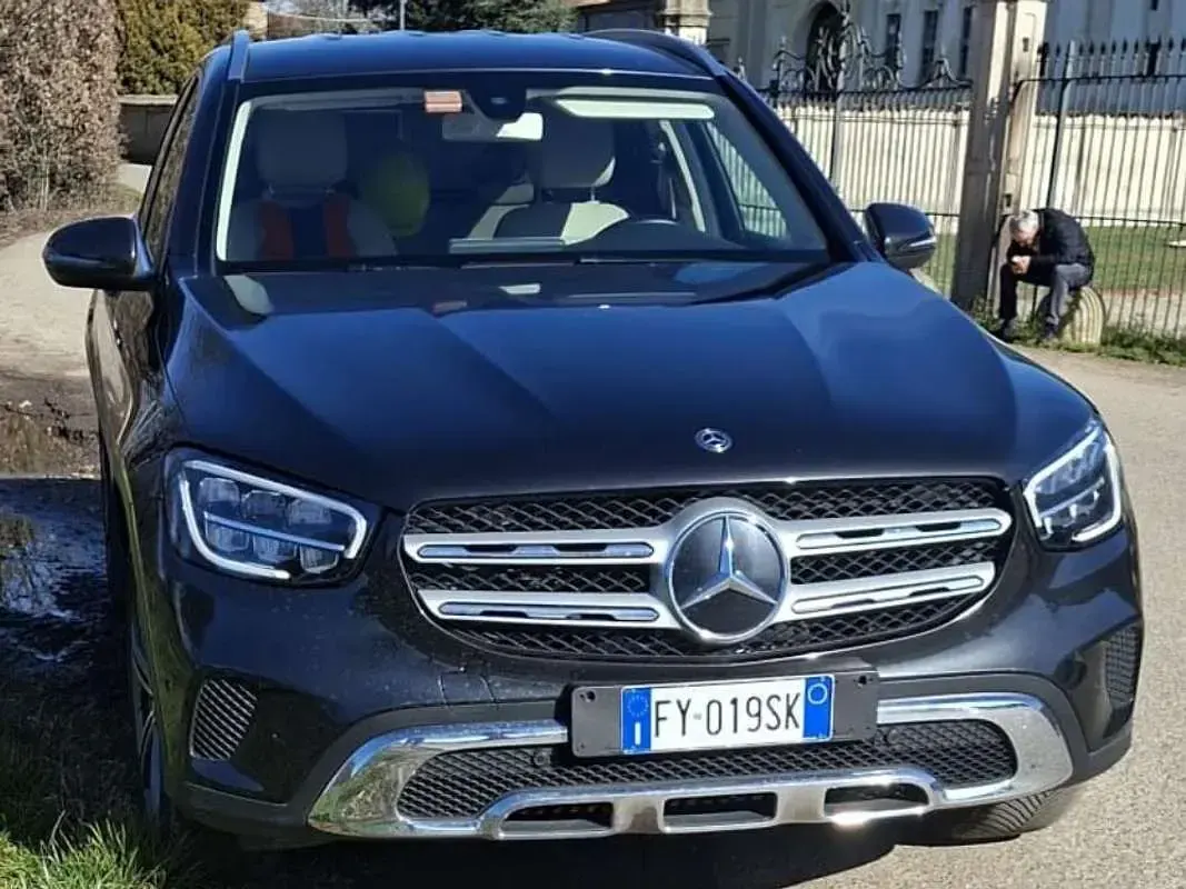 Usata Mercedes GLC220 194 CV (142 kW) 2019 Nero SUV