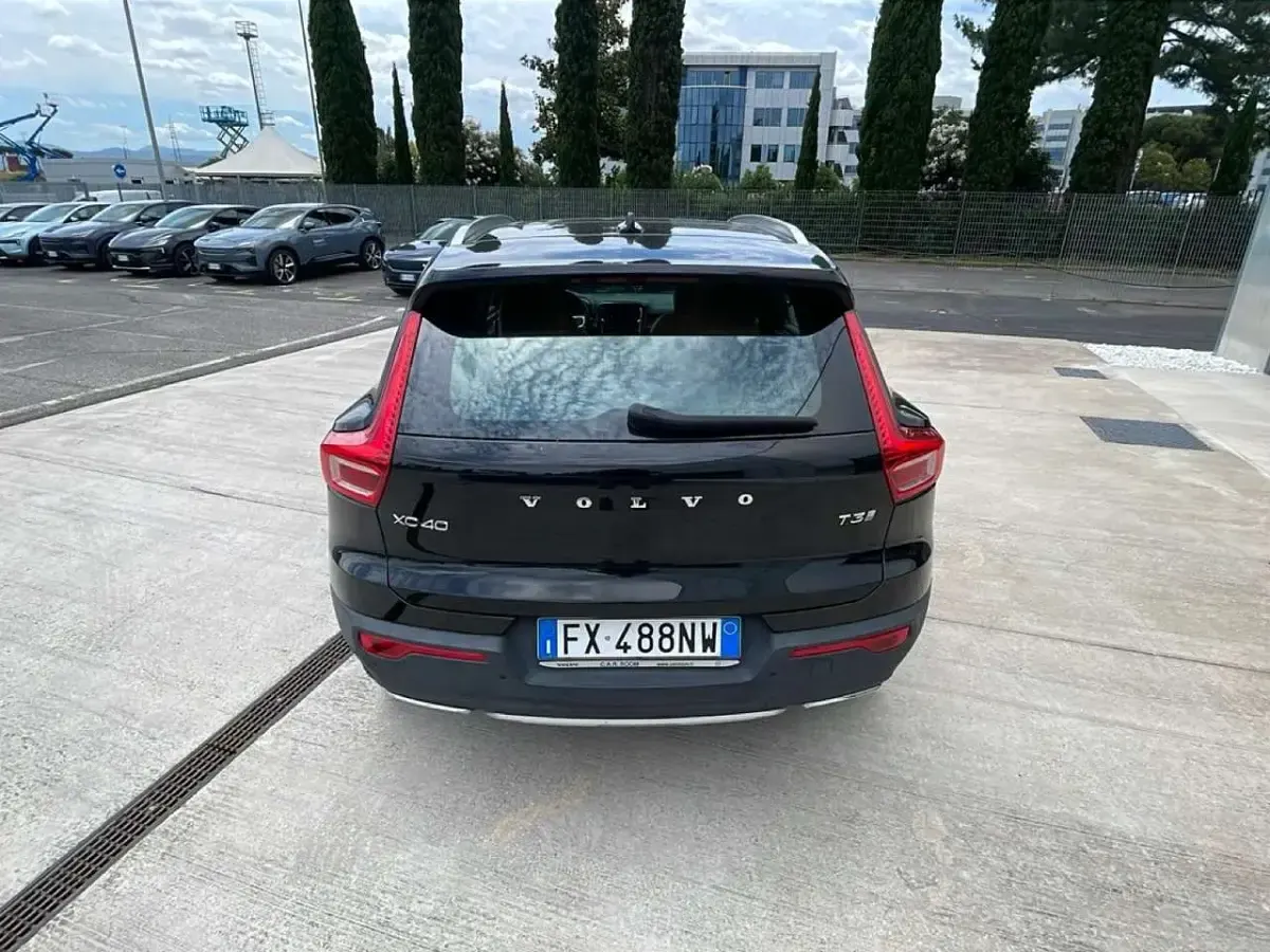 Usata Volvo XC40 Inscription 163 CV (119 kW) 2019 Nero SUV