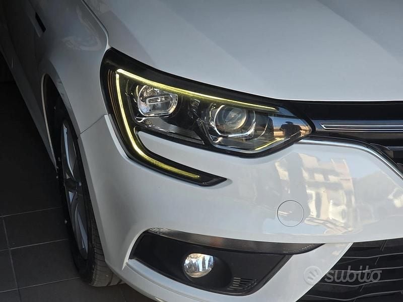 Usata Renault Mégane GrandTour Intens 110 CV (80 kW) 2018 Bianco Station wagon