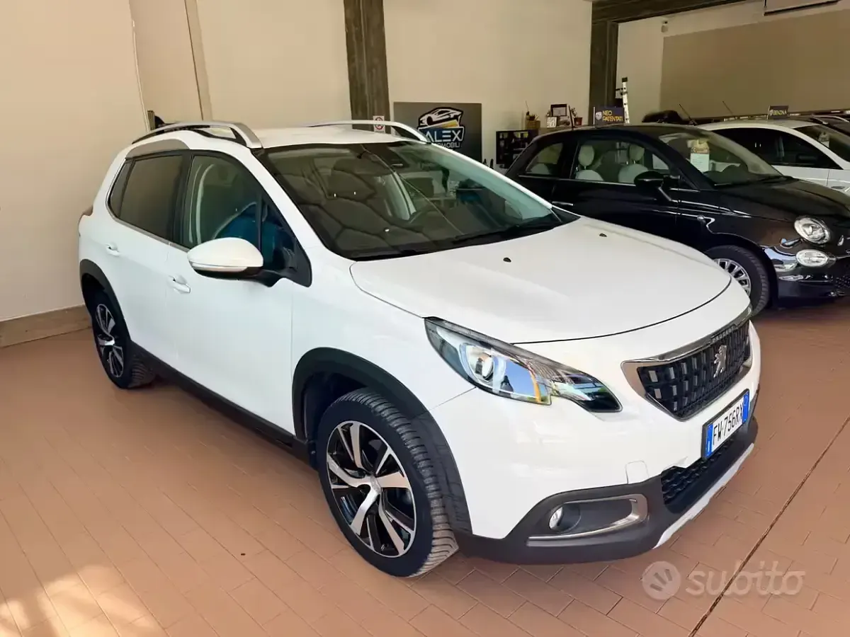Usata Peugeot 2008 110 CV (80 kW) 2019 Bianco SUV