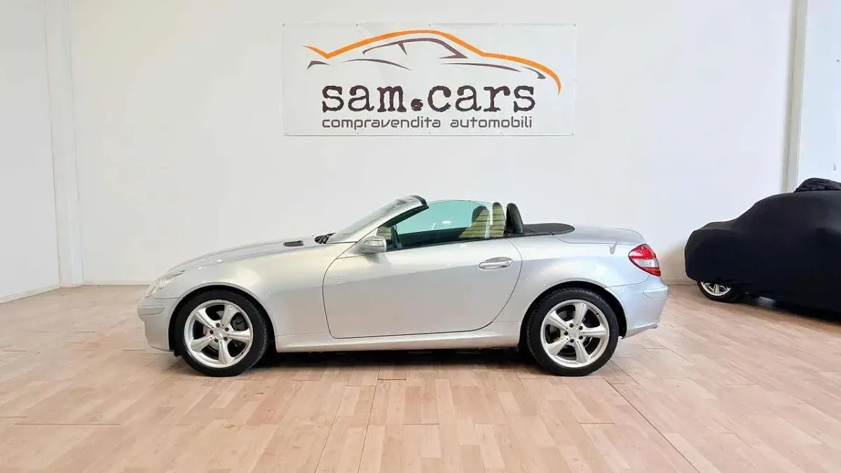 Usata Mercedes SLK200 163 CV (119 kW) 2004 Argento Cabrio