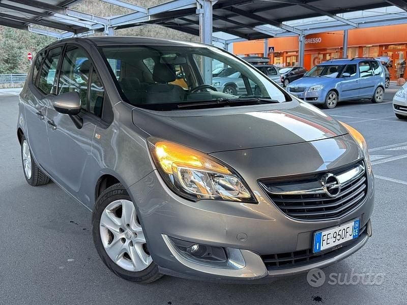 Usata Opel Meriva 120 CV (88 kW) 2016 Marrone Monovolume