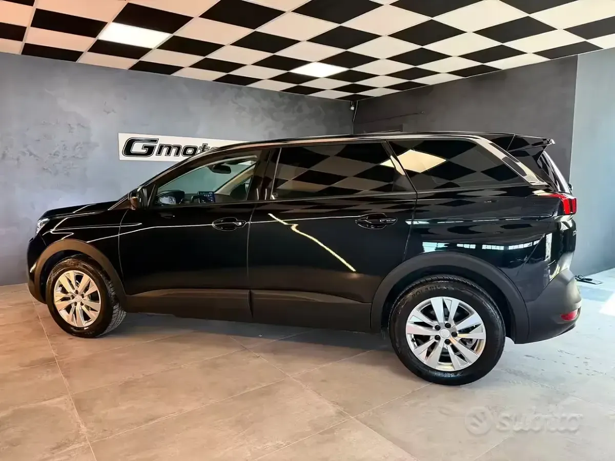 Usata Peugeot 5008 Business-Line 131 CV (96 kW) 2019 Nero SUV