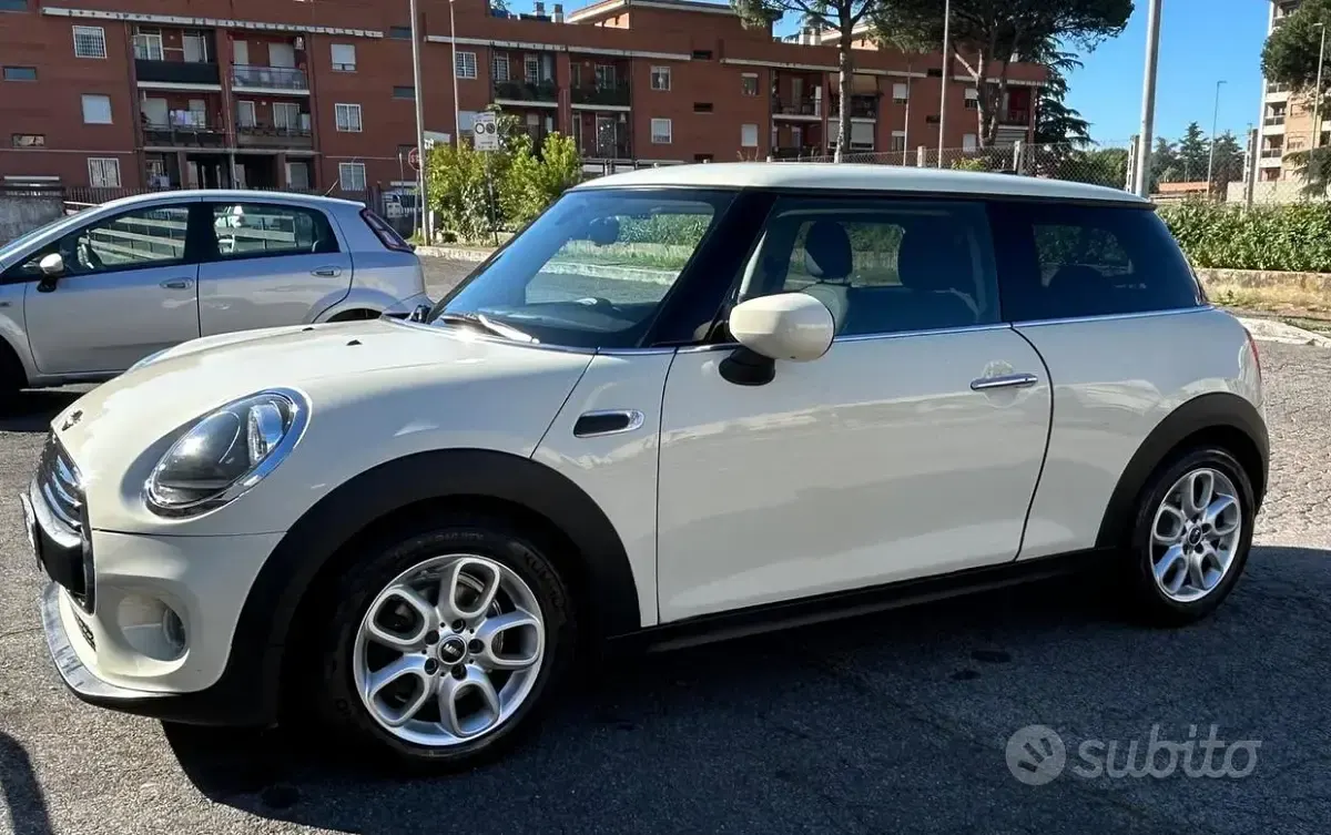 Usata Mini ONE 75 CV (55 kW) 2019 Bianco Utilitaria