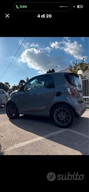 Begagnad Smart ForTwo Coupé 41 kW (56 HK) 2021 Grå Halvkombi