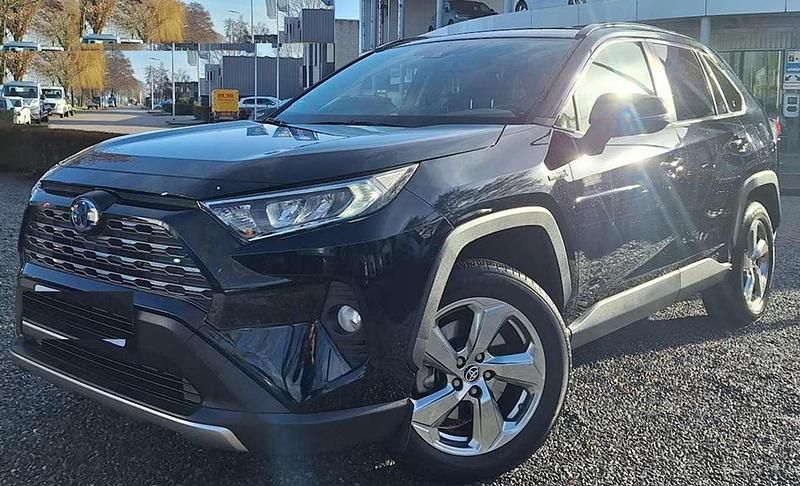 Usata Toyota RAV4 Hybrid Business Edition 178 CV (130 kW) 2022 SUV