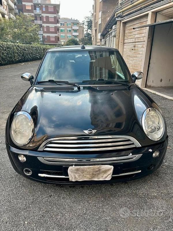 Usata Mini One Cabriolet 90 CV (66 kW) 2005 Nero Cabrio