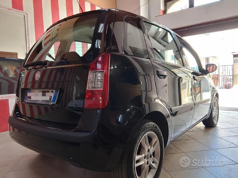 Usata Fiat Idea Dynamic 95 CV (69 kW) 2011 Nero Monovolume