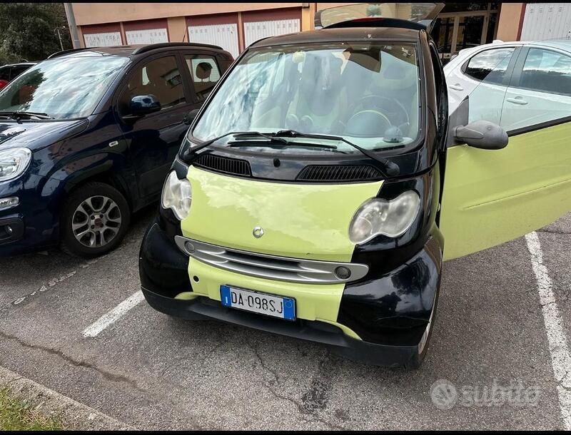 Usata 2006 Smart ForTwo Coupé Coupé | 2000 € (Ottimo prezzo) - Immagine 1/4