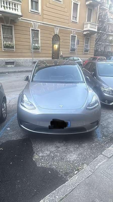 Usata Tesla Model Y RWD 88 kW (120 CV) 2025 SUV