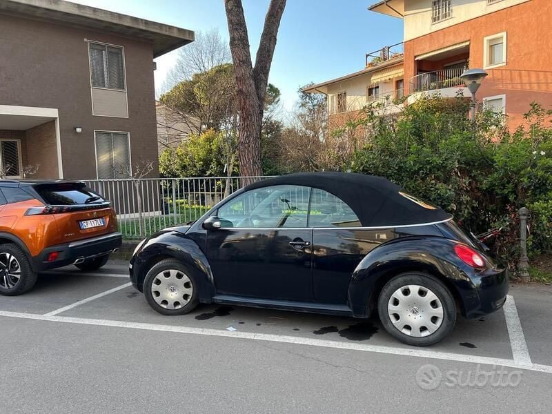 Usata VW Beetle Cabriolet 105 CV (77 kW) 2006 Nero Cabrio