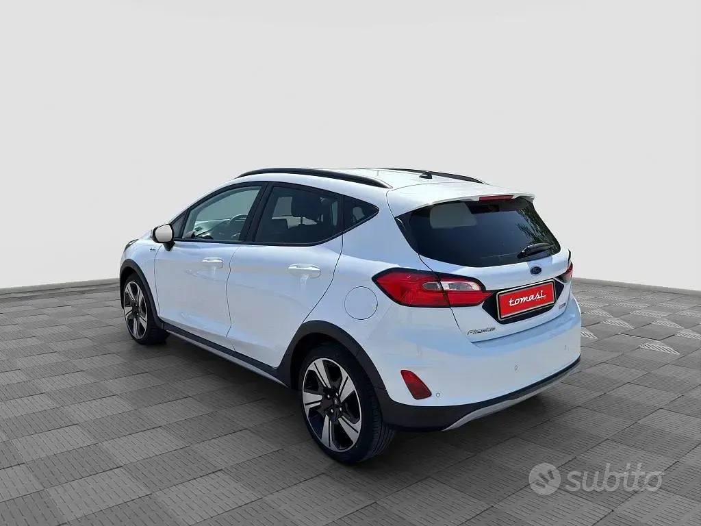 Usata Ford Fiesta Active 124 CV (91 kW) 2023 Frozen white Utilitaria
