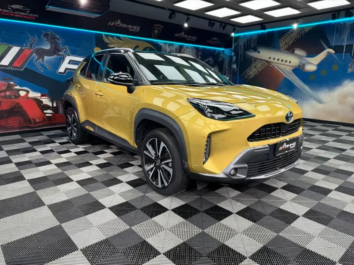 Usata Toyota Yaris Cross 92 CV (67 kW) 2022 Giallo SUV