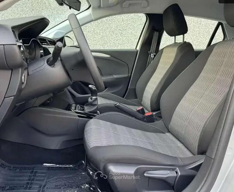 Usata Opel Corsa Edition 101 CV (74 kW) 2022 Argento Utilitaria