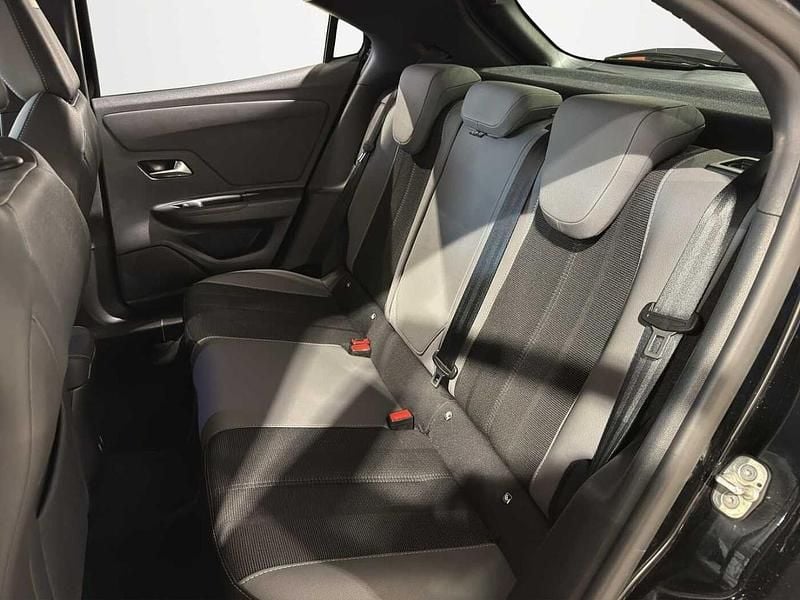 Usata Opel Mokka Elegance 101 CV (74 kW) 2024 Bianco SUV