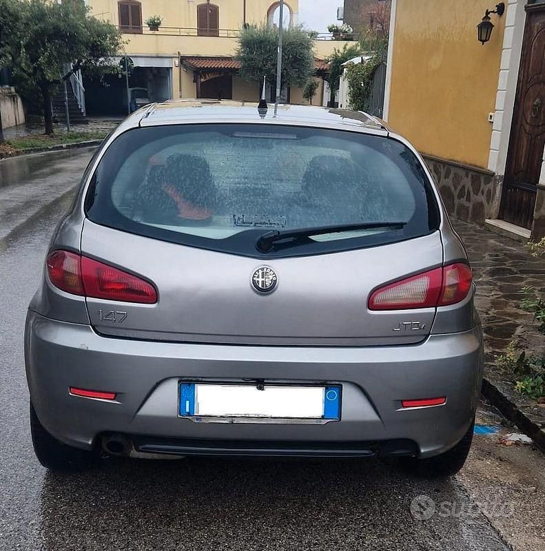 Usata Alfa Romeo 147 150 CV (110 kW) 2006 Grigio Utilitaria