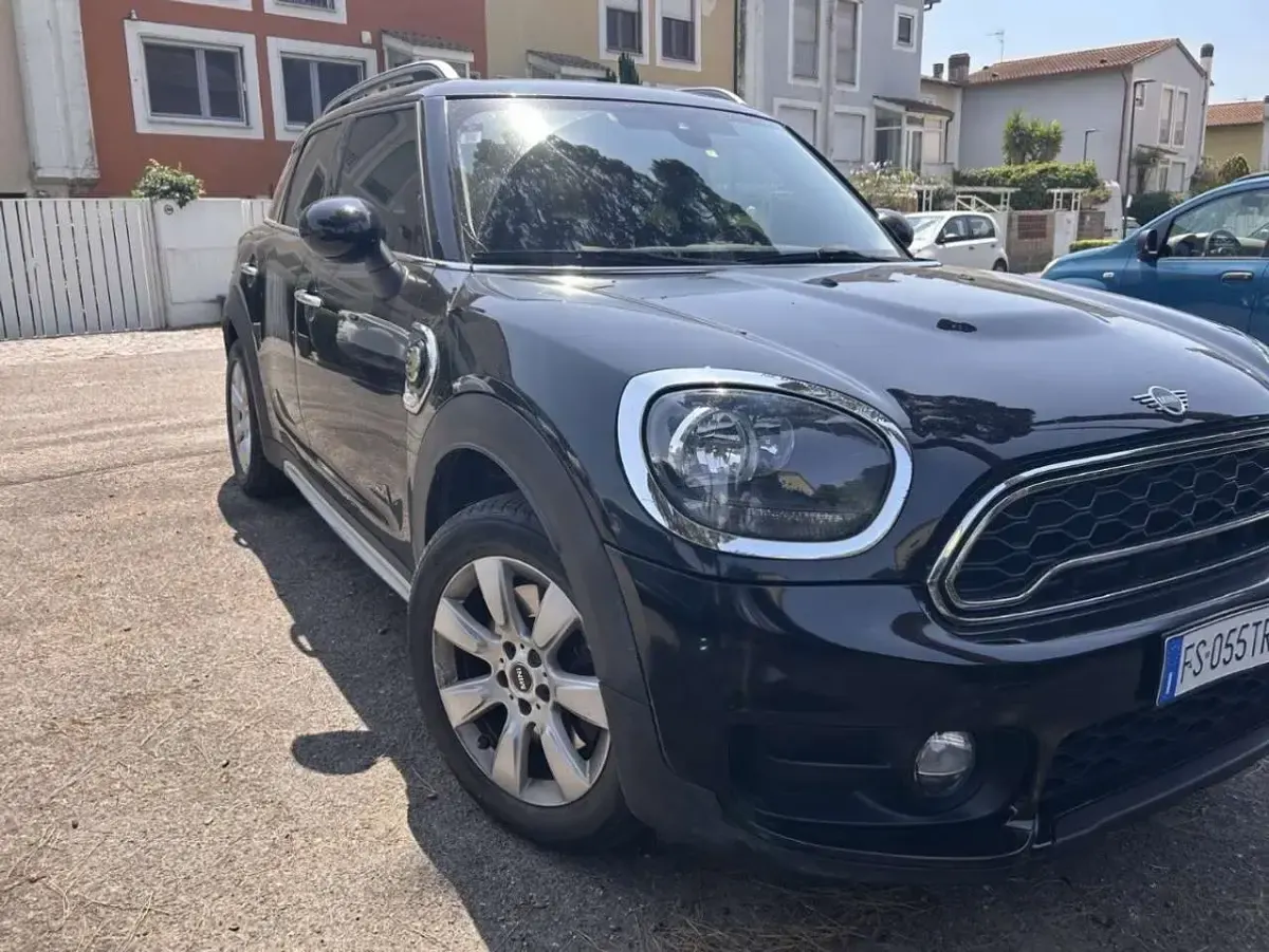 Usata Mini Cooper S Countryman Business 136 CV (100 kW) 2019 Nero SUV