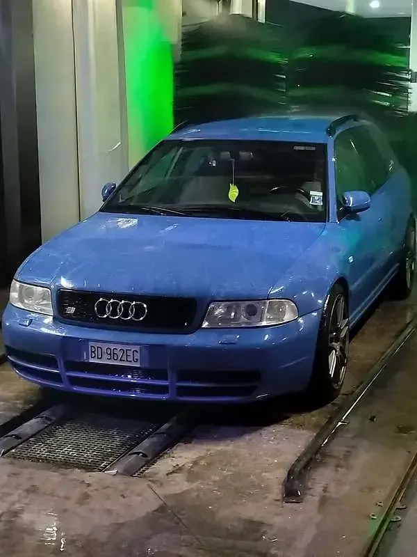 Usata Audi A4 Ambiente 264 CV (194 kW) 1999 Station wagon