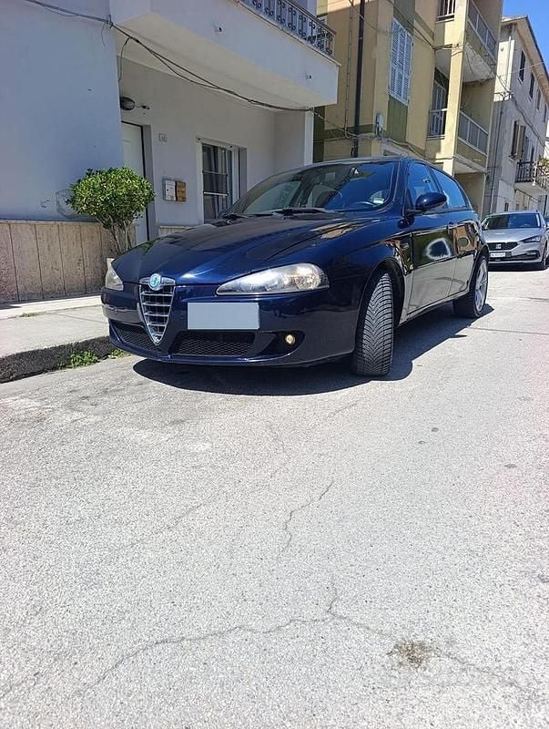 Usata Alfa Romeo 147 2008 Blu Utilitaria