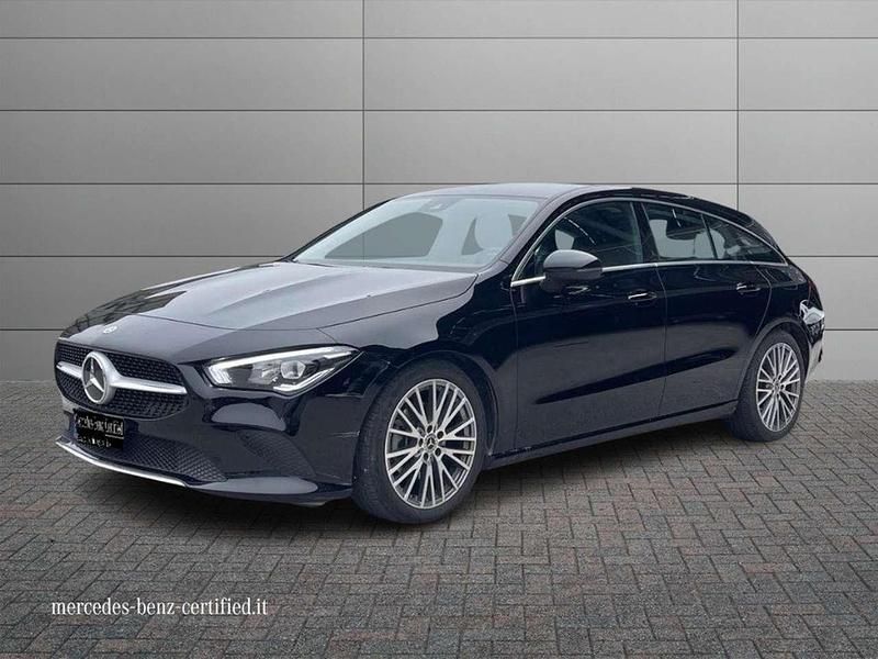 Nero notte Usata 2023 Mercedes CLA200 Shooting Brake Station wagon | 29.050 € (Ottimo prezzo) - Immagine 1/4