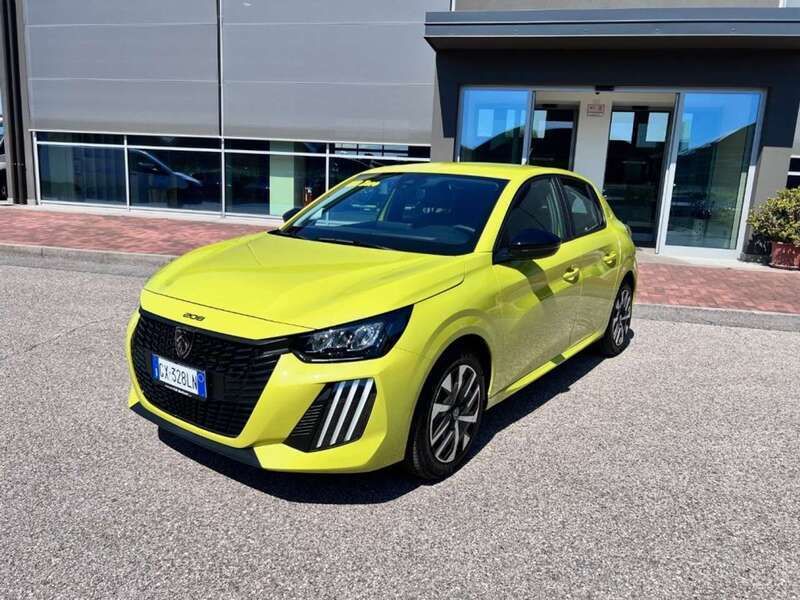 Usata Peugeot 208 Style 75 CV (55 kW) 2024 Giallo Utilitaria
