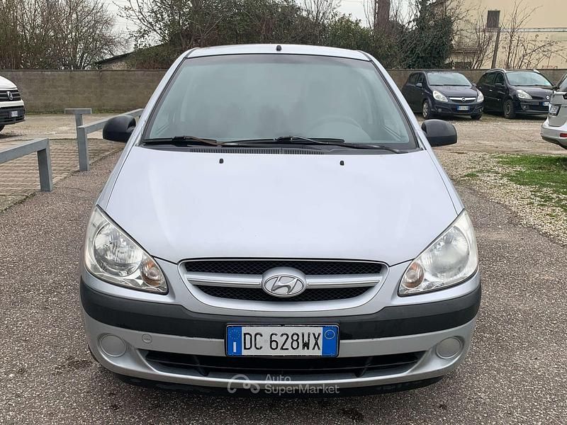 Usata Hyundai Getz Style 88 CV (64 kW) 2006 Argento Utilitaria