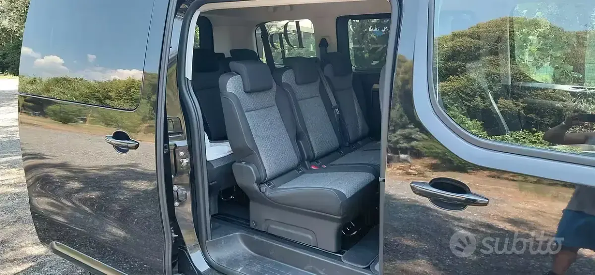 Usata Peugeot Traveller 177 CV (130 kW) 2025 Nero Monovolume