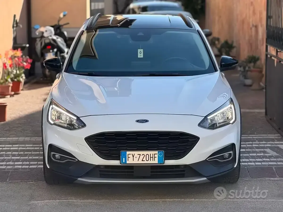 Usata Ford Focus Active 120 CV (88 kW) 2019 Bianco Berlina