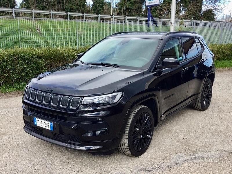 Nero Usata 2024 Jeep Compass SUV | 27.990 € (Buon prezzo) - Immagine 1/4