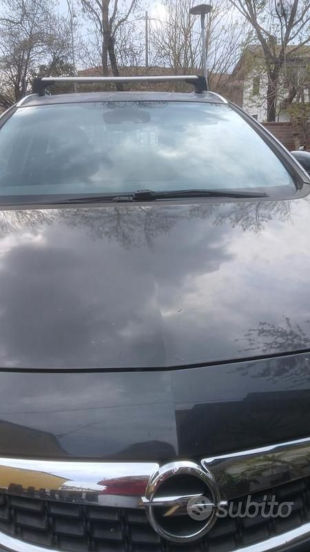 Usata Opel Astra 160 CV (117 kW) 2010 Grigio Station wagon