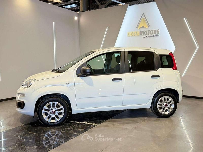 Usata Fiat Panda Lounge 69 CV (50 kW) 2017 Bianco Utilitaria