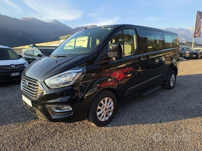 Usata Ford Tourneo 105 CV (77 kW) 2023 Nero Monovolume