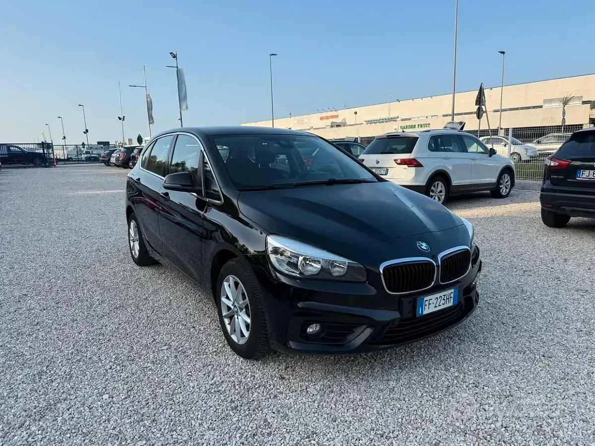 Usata BMW 216 Active Tourer Sport Line 116 CV (85 kW) 2016 Nero Monovolume