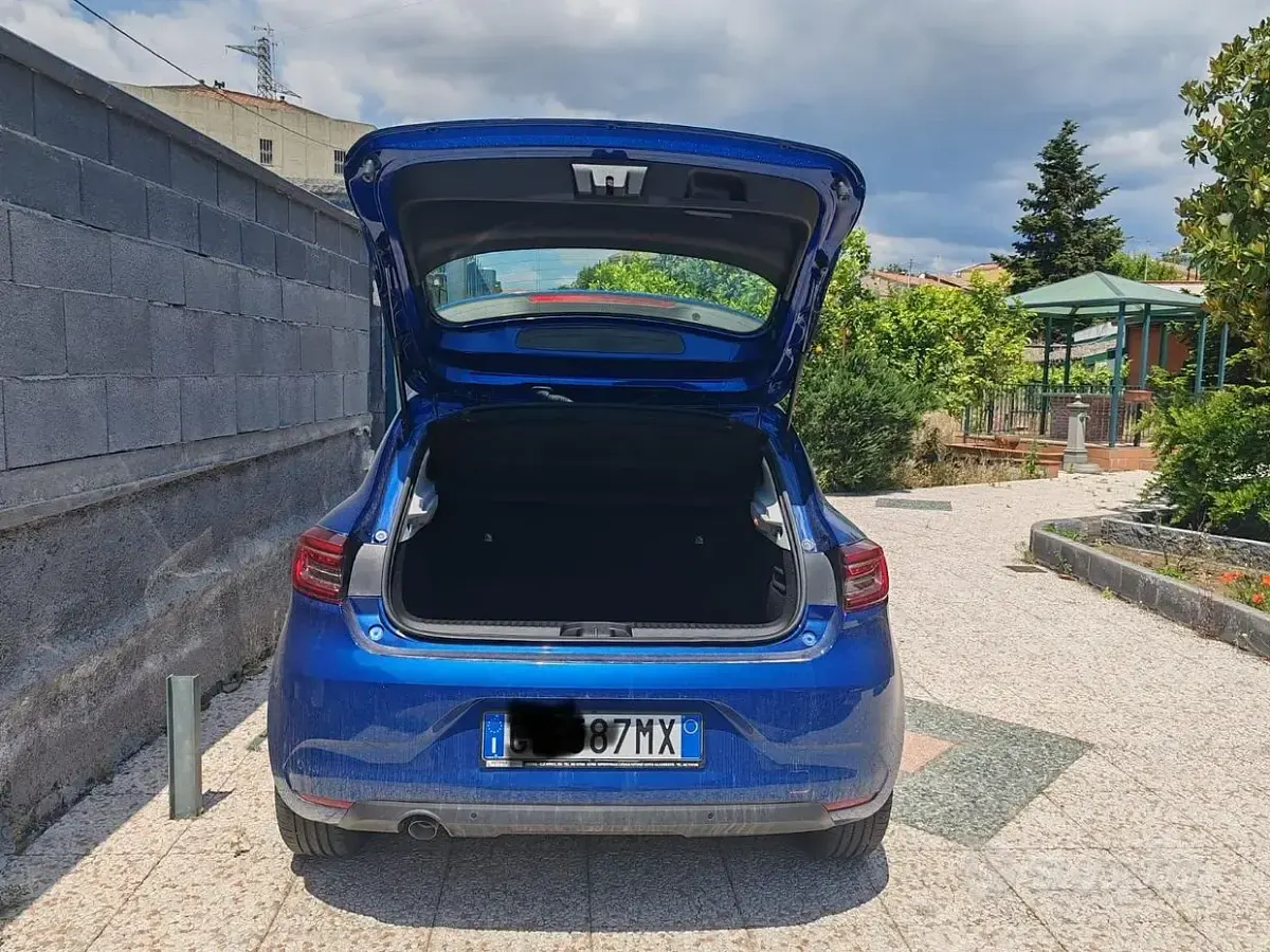 Usata Renault Clio V 116 CV (85 kW) 2022 Berlina