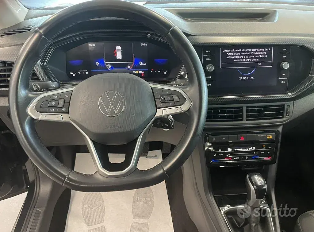 Usata VW T-Cross Life 110 CV (80 kW) 2023 Nero SUV