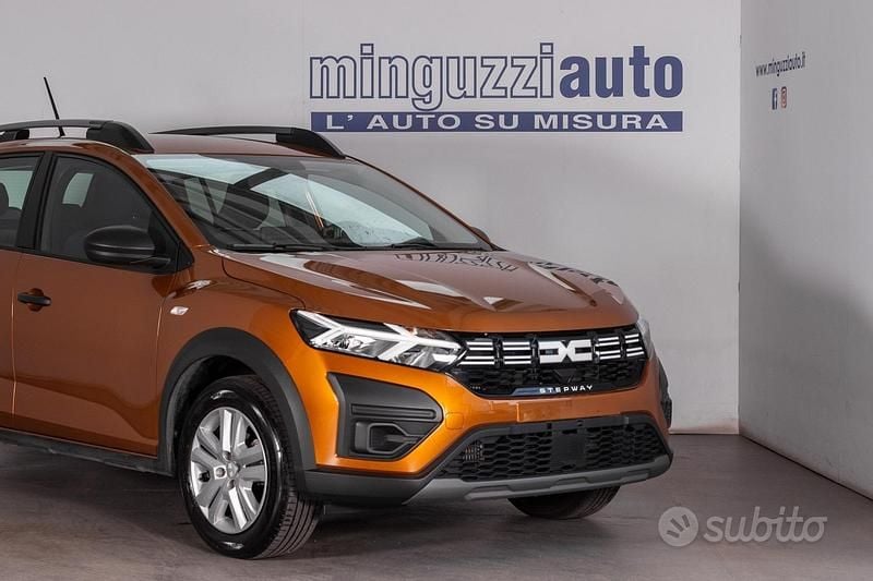 Usata Dacia Sandero Stepway 91 CV (66 kW) 2024 Arancione Berlina