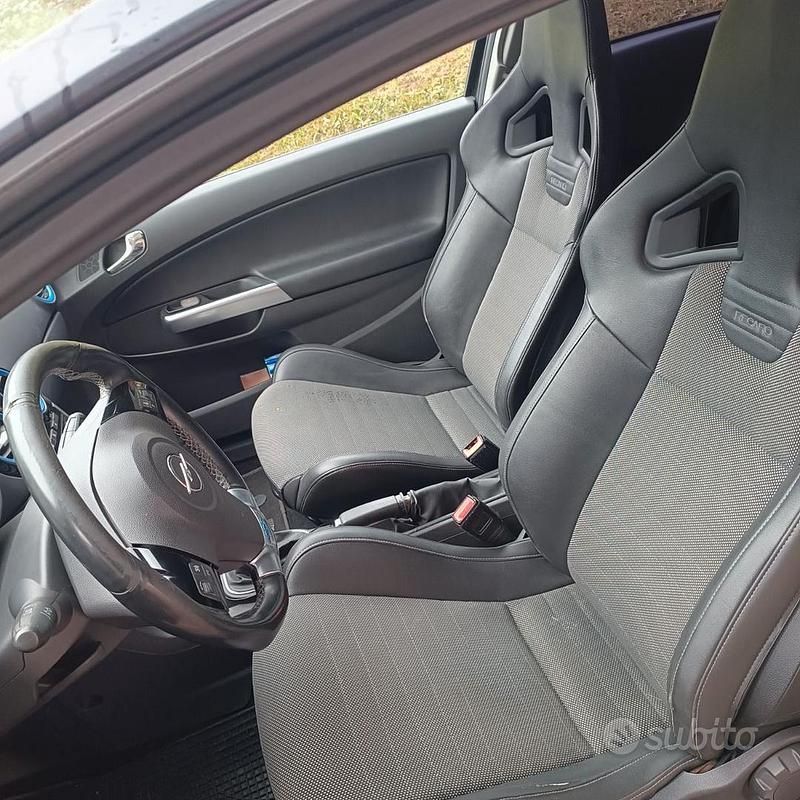 Usata Opel Corsa OPC 192 CV (141 kW) 2008 Utilitaria