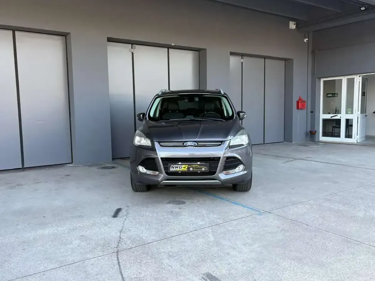 Usata Ford Kuga Titanium 163 CV (119 kW) 2014 Grigio SUV
