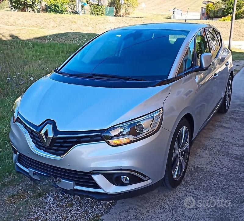 Usata Renault Scénic IV Intens 110 CV (80 kW) 2019 Grigio Monovolume