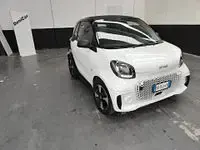 Usata Smart ForTwo Coupé Passion 60 kW (82 CV) 2021 Bianco / tetto nero Utilitaria