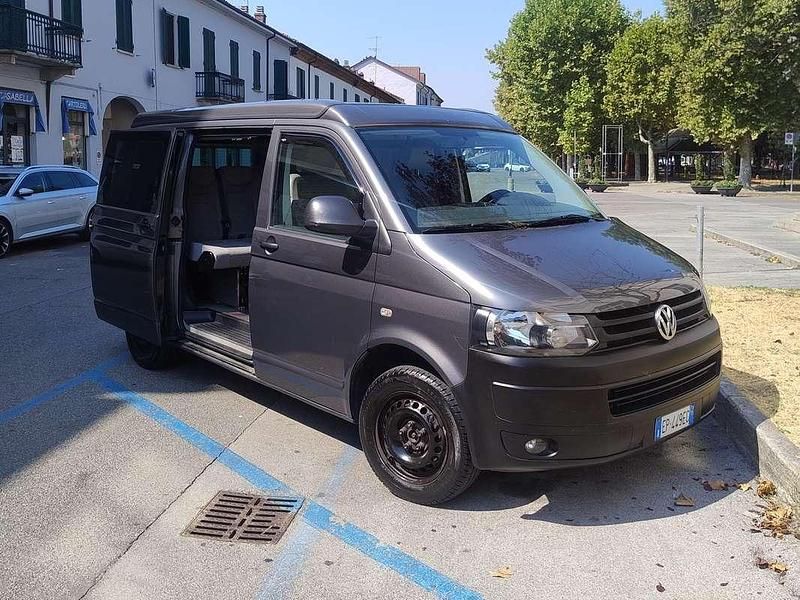 Usata VW Transporter California 105 CV (77 kW) 2014 Grigio Furgone