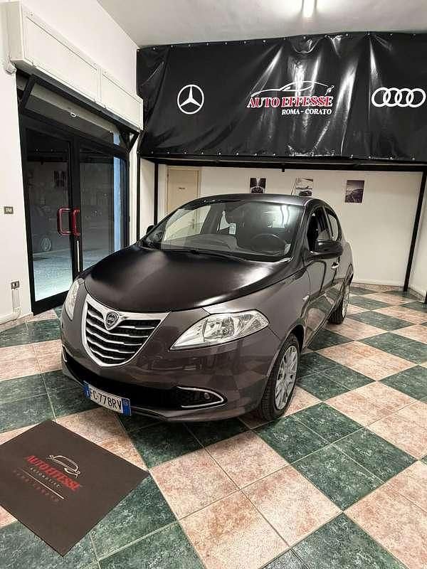 Usata Lancia Ypsilon Gold 69 CV (50 kW) 2015 Utilitaria