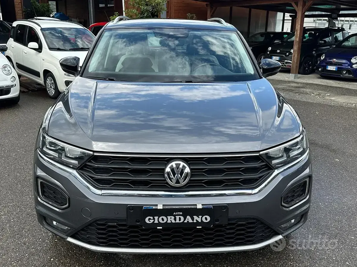 Usata VW T-Roc Advance 150 CV (110 kW) 2018 Grigio SUV